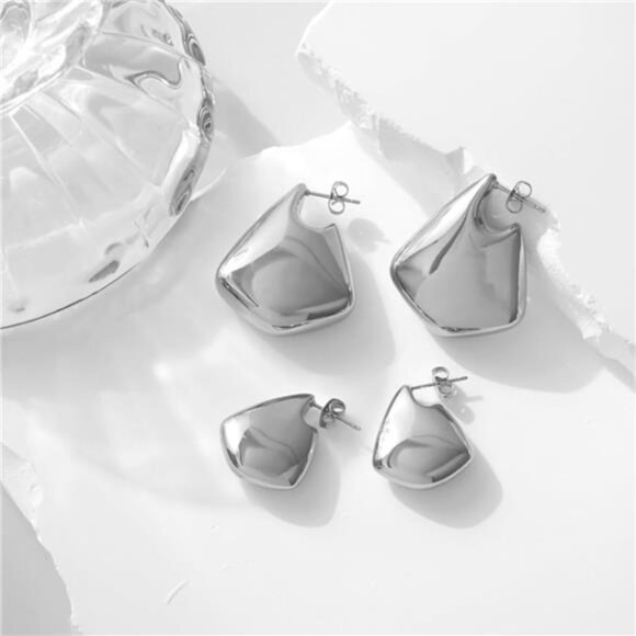 Trendy Geometric Silver Statement Earrings – Chunky Lightweight Drops - Picture 5 of 6